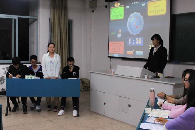 这是一张认真脸的正方提问